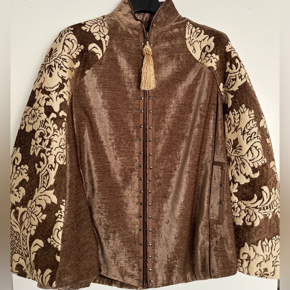 Sharif Couture 1827 Brown Cape